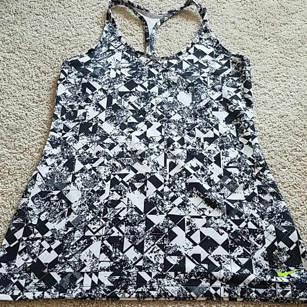 Nike top